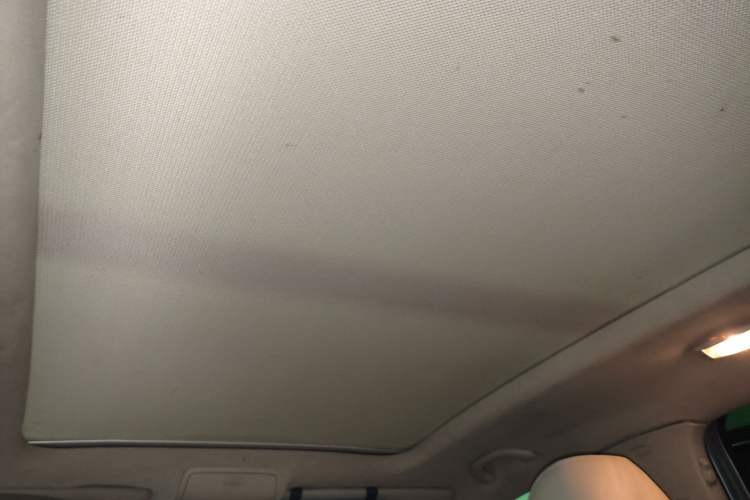 Used Volkswagen Tiguan 2010 2.0 TSI Automatic All-Wheel Drive Flagship Navigation Edition Headliner