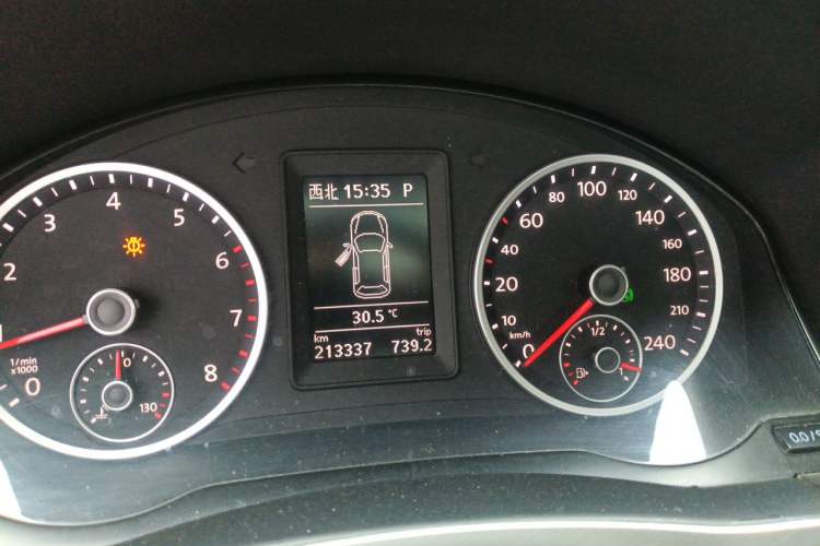 Used Volkswagen Tiguan 2010 1.8TSI Automatic All-Wheel-Drive Elite Edition Instrument Cluster