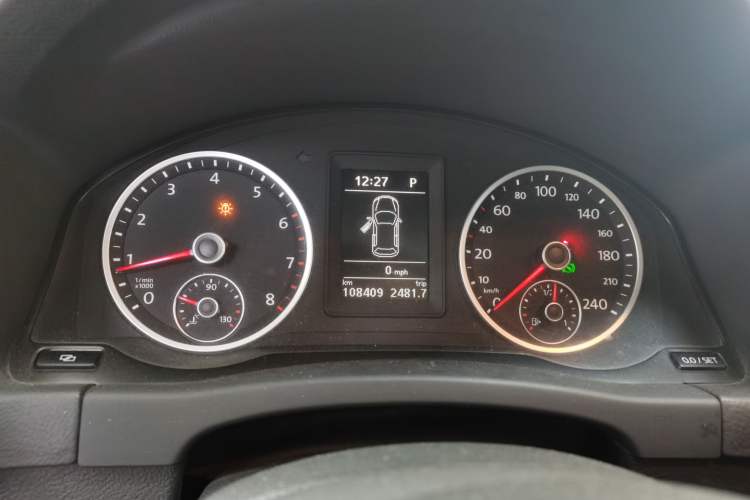 Used Volkswagen Tiguan 2010 2.0 TSI Automatic All-Wheel Drive Flagship Navigation Edition Instrument Cluster