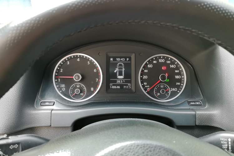 Used Volkswagen Tiguan 2010 1.8TSI Automatic All-Wheel-Drive Elite Edition Instrument Cluster