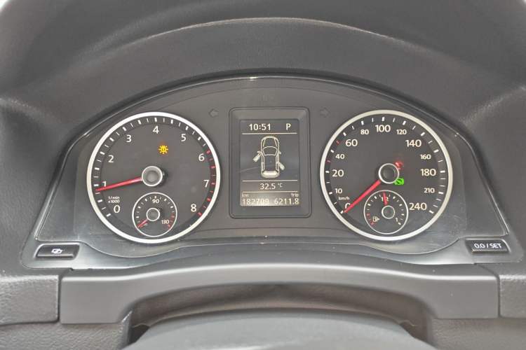 Used Volkswagen Tiguan 2010 2.0 TSI Automatic All-Wheel Drive Flagship Edition Instrument Cluster