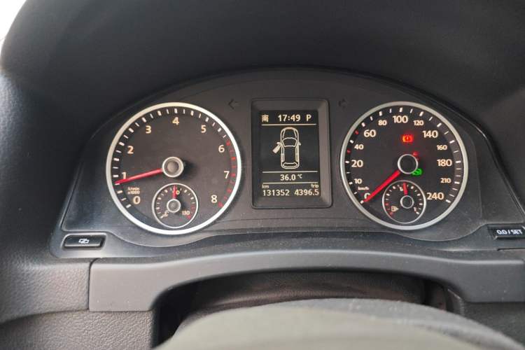 Used Volkswagen Tiguan 2010 2.0 TSI Automatic All-Wheel Drive Flagship Edition Instrument Cluster