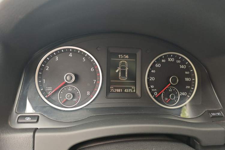 Used Volkswagen Tiguan 2010 1.8TSI Automatic Two-Wheel Drive Elite Edition Instrument Cluster