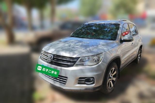 Volkswagen Tiguan 2010 1.8 TSI Automatic Two-Wheel Drive Urban Edition مستعملة