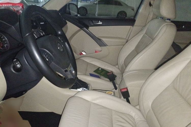 Used Volkswagen Tiguan 2010 1.8 TSI Automatic Two-Wheel Drive Trend Edition Left Front Seat