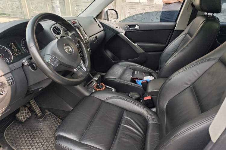 Used Volkswagen Tiguan 2010 1.8TSI Automatic Two-Wheel Drive Elite Edition Left Front Seat