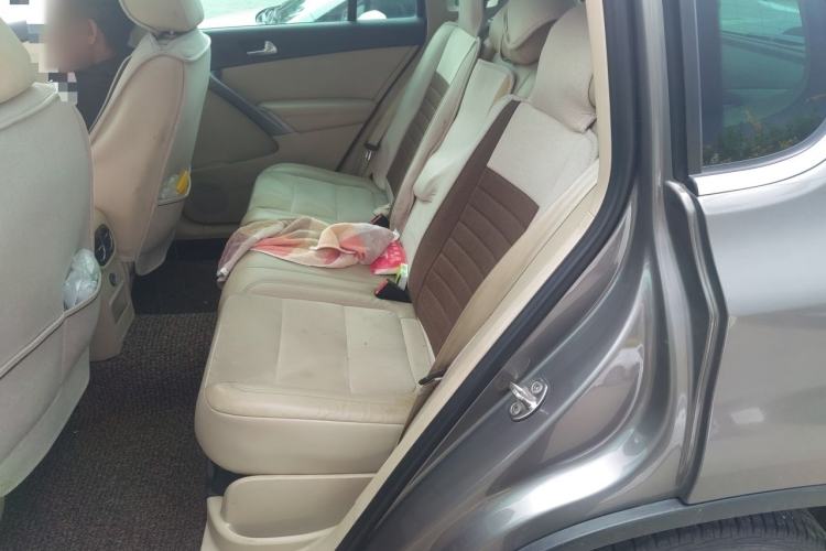 Used Volkswagen Tiguan 2010 2.0 TSI Automatic All-Wheel Drive Flagship Edition Left Rear Seat