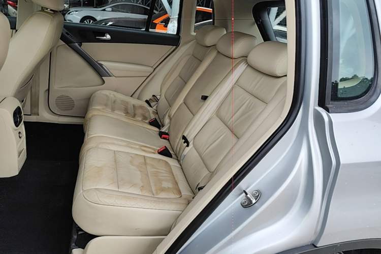 Used Volkswagen Tiguan 2010 1.8 TSI Automatic Two-Wheel Drive Trend Edition Left Rear Seat