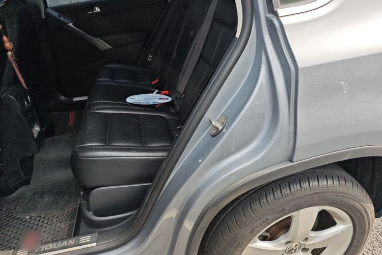 Used Volkswagen Tiguan 2010 1.8TSI Automatic Two-Wheel Drive Elite Edition Left Rear Seat