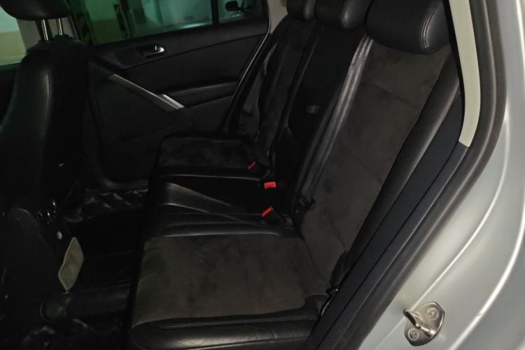 Used Volkswagen Tiguan 2010 2.0 TSI Automatic All-Wheel Drive Flagship Edition Left Rear Seat