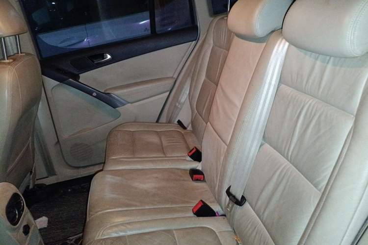 Used Volkswagen Tiguan 2010 1.8 TSI Automatic Two-Wheel Drive Trend Edition Left Rear Seat