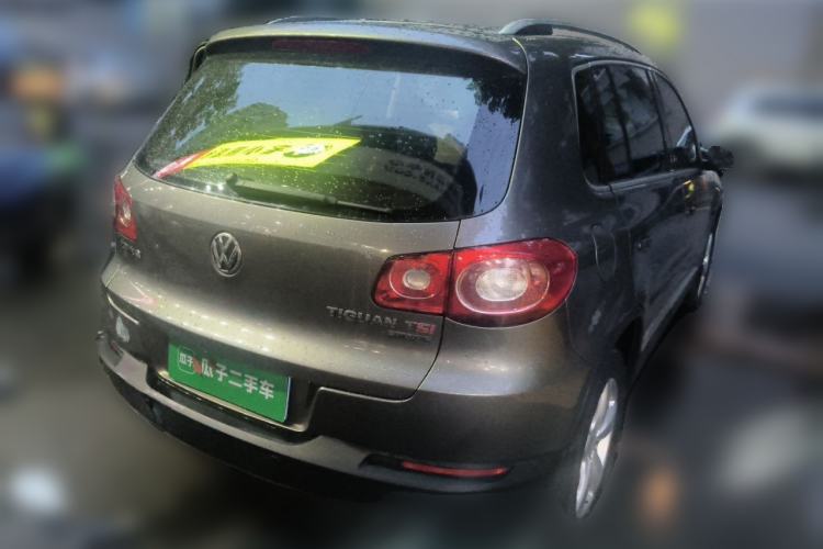 Used Volkswagen Tiguan 2010 1.8TSI Automatic All-Wheel-Drive Elite Edition Rear Right 45 Deg