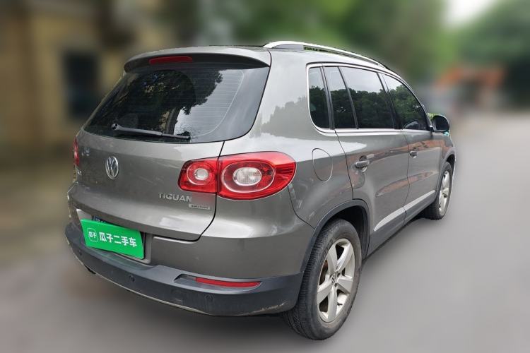 Used Volkswagen Tiguan 2010 2.0 TSI Automatic All-Wheel-Drive Elite Edition Rear Right 45 Deg