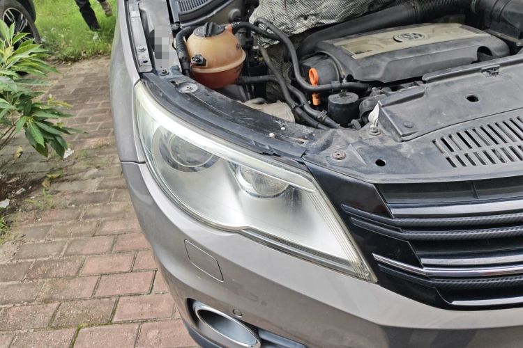 Used Volkswagen Tiguan 2010 2.0 TSI Automatic All-Wheel Drive Flagship Edition Right Front Headlight