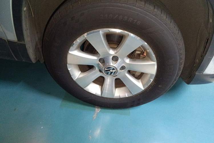 Used Volkswagen Tiguan 2010 1.8 TSI Automatic Two-Wheel Drive Trend Edition Right Front Wheel Hub