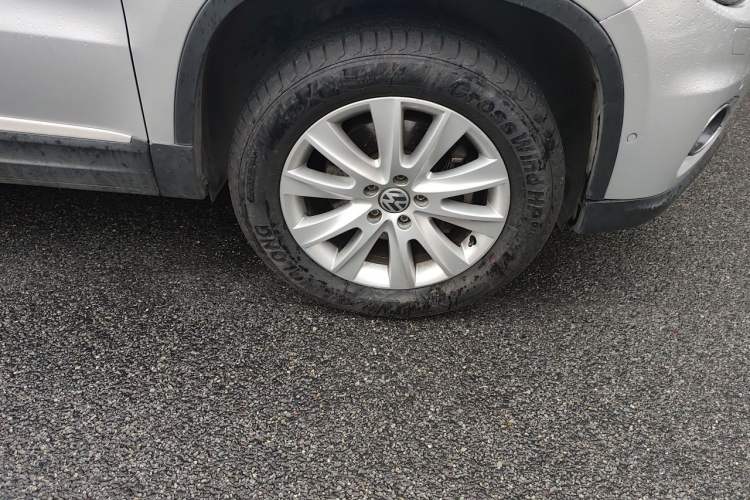 Used Volkswagen Tiguan 2010 2.0 TSI Automatic All-Wheel Drive Flagship Edition Right Front Wheel Hub
