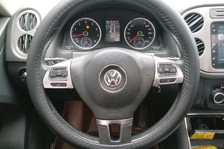 Used Volkswagen Tiguan 2010 1.8TSI Automatic All-Wheel-Drive Elite Edition Steering Wheel