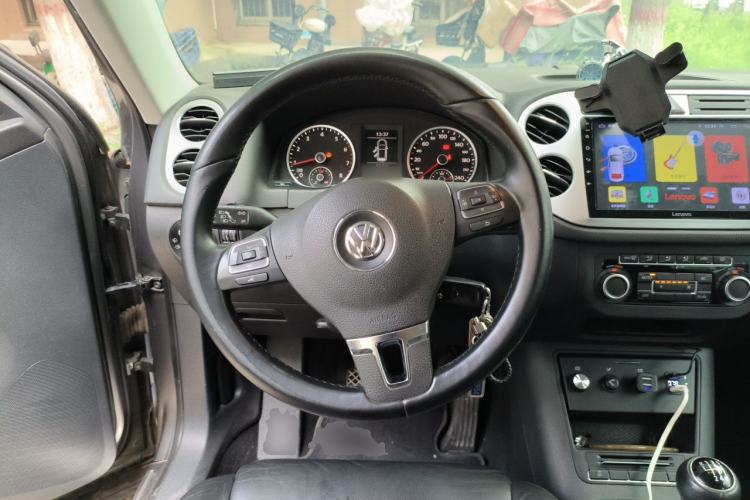Used Volkswagen Tiguan 2010 1.8 TSI Manual Two-Wheel Drive Urban Edition Steering Wheel
