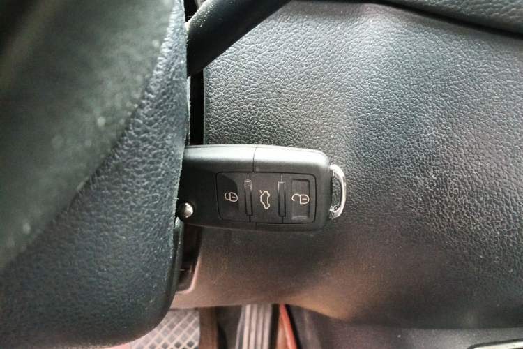 Used Volkswagen Tiguan 2010 1.8TSI Automatic All-Wheel-Drive Elite Edition Vehicle Key