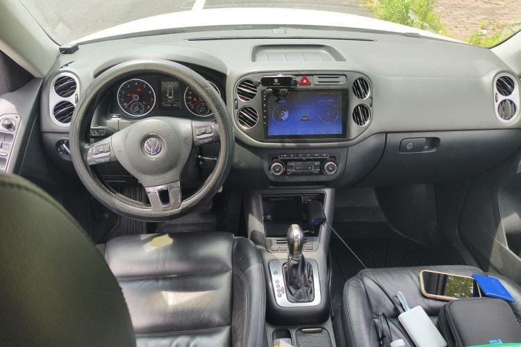 Used Volkswagen Tiguan 2010 1.8TSI Automatic Two-Wheel Drive Elite Edition Center Console