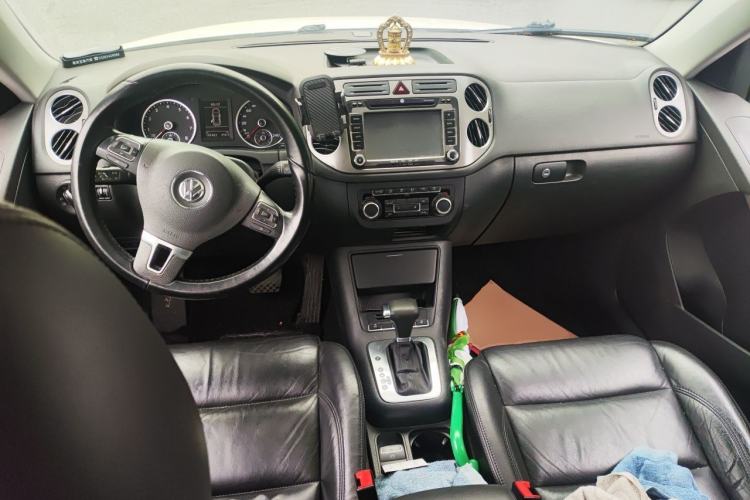 Used Volkswagen Tiguan 2010 1.8TSI Automatic Two-Wheel Drive Elite Edition Center Console