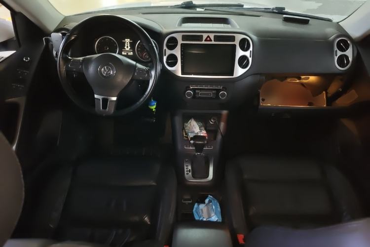 Used Volkswagen Tiguan 2010 1.8TSI Automatic Two-Wheel Drive Elite Edition Center Console
