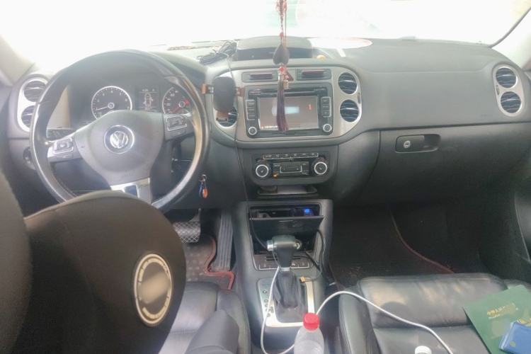 Used Volkswagen Tiguan 2010 2.0 TSI Automatic All-Wheel Drive Flagship Edition Center Console