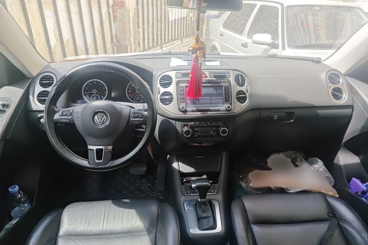 Used Volkswagen Tiguan 2010 1.8TSI Automatic Two-Wheel Drive Elite Edition Center Console