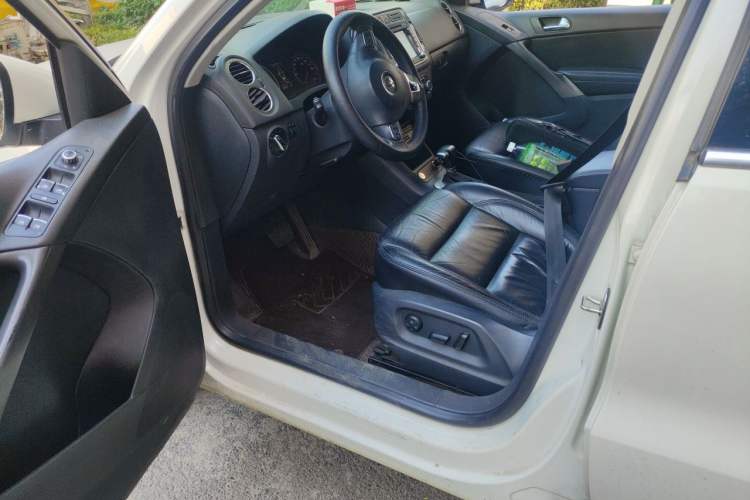 Used Volkswagen Tiguan 2010 1.8TSI Automatic Two-Wheel Drive Elite Edition Driver Seat