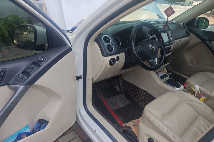 Used Volkswagen Tiguan 2010 1.8TSI Automatic All-Wheel-Drive Elite Edition Driver Seat