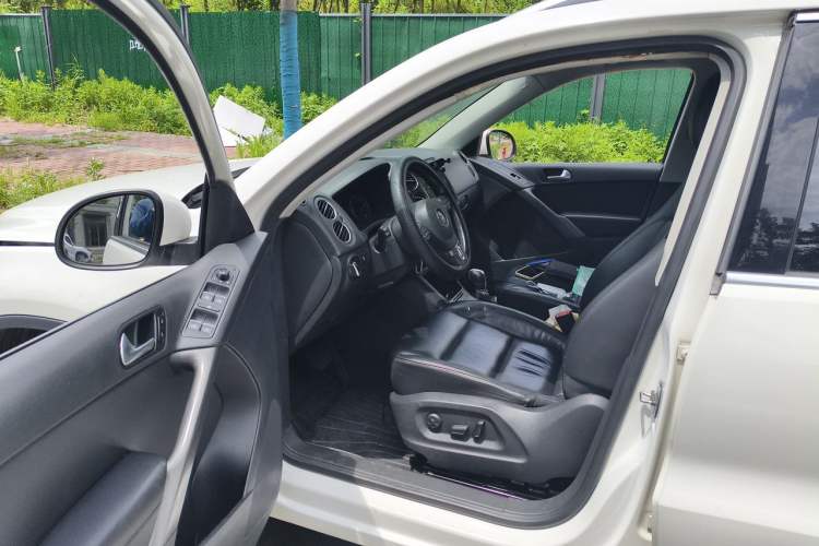 Used Volkswagen Tiguan 2010 1.8TSI Automatic Two-Wheel Drive Elite Edition Driver Seat
