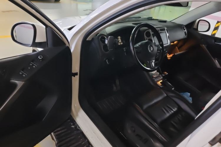 Used Volkswagen Tiguan 2010 1.8TSI Automatic Two-Wheel Drive Elite Edition Driver Seat