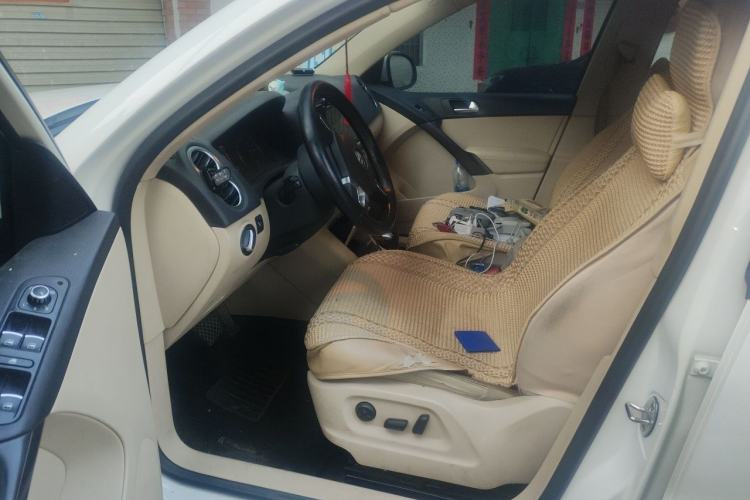 Used Volkswagen Tiguan 2010 1.8TSI Automatic All-Wheel-Drive Elite Edition Driver Seat