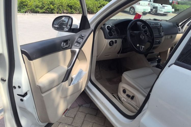 Used Volkswagen Tiguan 2010 1.8 TSI Automatic Two-Wheel Drive Trend Edition Driver Seat