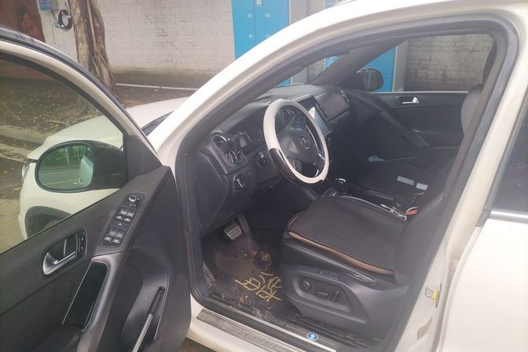 Used Volkswagen Tiguan 2010 1.8TSI Automatic Two-Wheel Drive Elite Edition Driver Seat