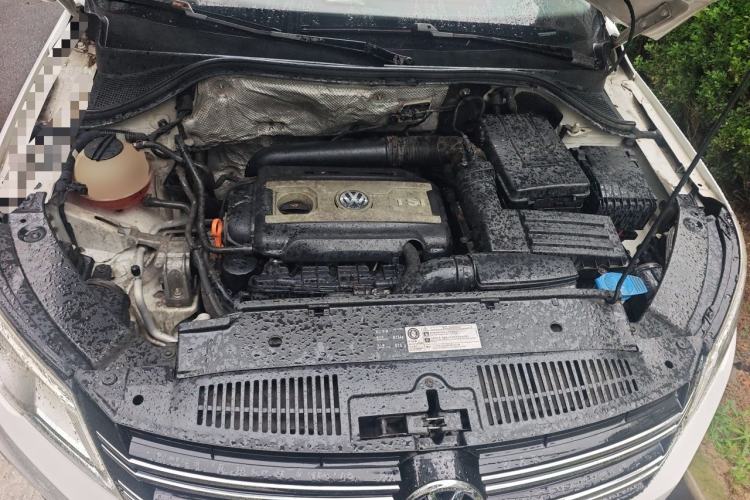 Used Volkswagen Tiguan 2010 1.8TSI Automatic Two-Wheel Drive Elite Edition Engine Bay