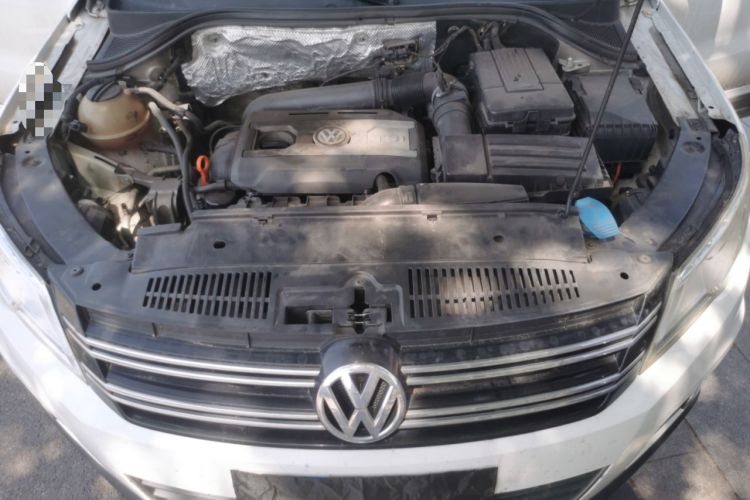 Used Volkswagen Tiguan 2010 1.8TSI Automatic All-Wheel-Drive Elite Edition Engine Bay