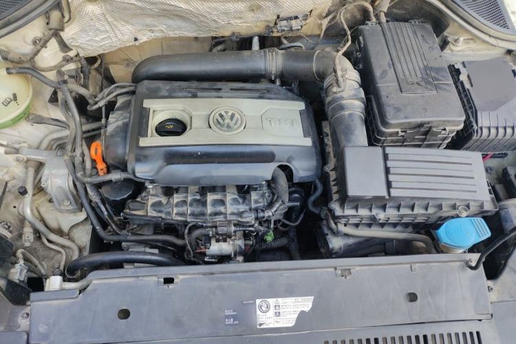 Used Volkswagen Tiguan 2010 1.8TSI Automatic Two-Wheel Drive Elite Edition Engine Bay