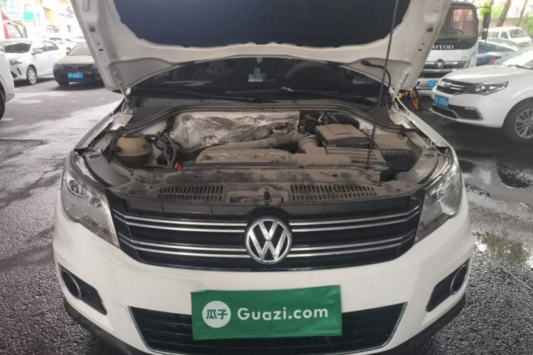 Used Volkswagen Tiguan 2010 1.8TSI Automatic All-Wheel-Drive Elite Edition Engine Bay