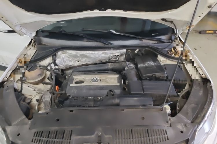 Used Volkswagen Tiguan 2010 1.8TSI Automatic Two-Wheel Drive Elite Edition Engine Bay