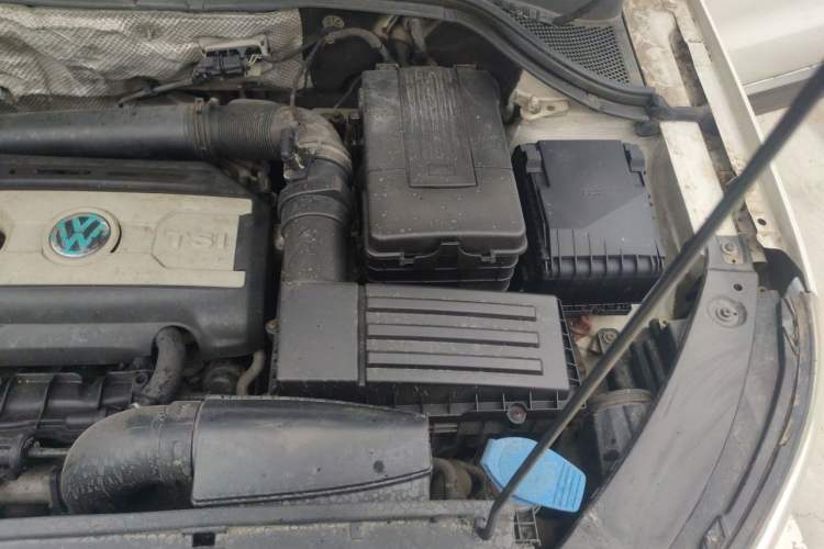 Used Volkswagen Tiguan 2010 1.8TSI Automatic All-Wheel-Drive Elite Edition Engine Bay Left
