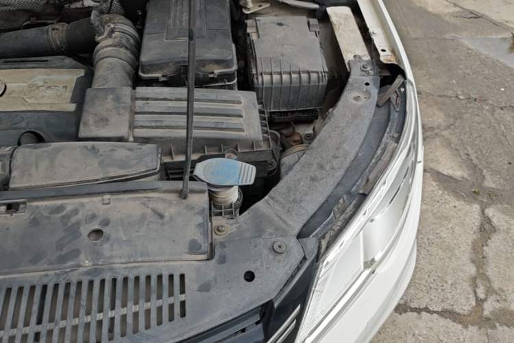 Used Volkswagen Tiguan 2010 1.8TSI Automatic All-Wheel-Drive Elite Edition Engine Bay Left