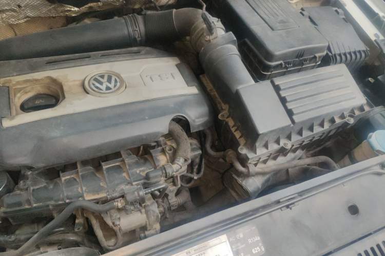 Used Volkswagen Tiguan 2010 1.8TSI Automatic All-Wheel-Drive Elite Edition Engine Bay Left