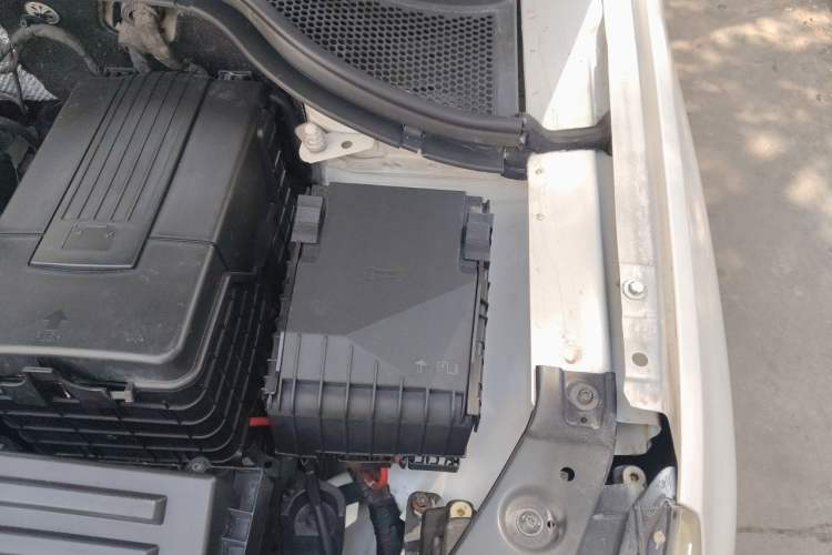 Used Volkswagen Tiguan 2010 1.8 TSI Automatic All-Wheel Drive Fashion Edition Engine Bay Left