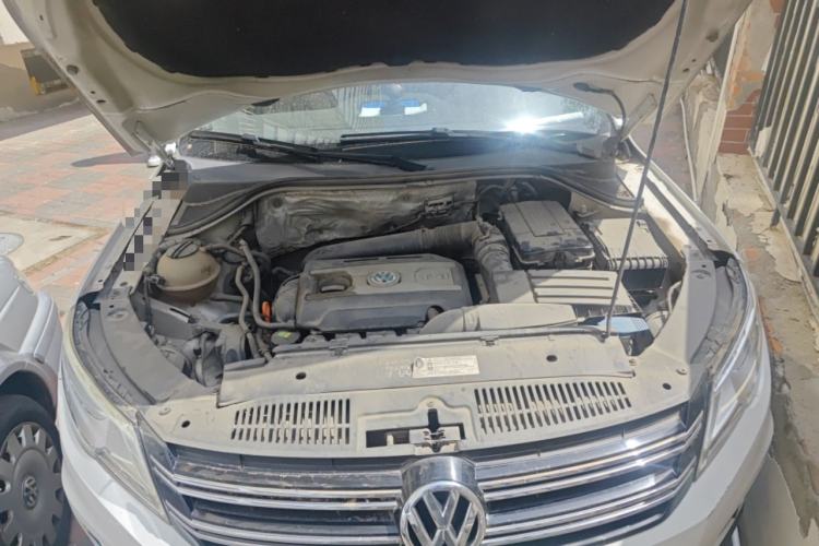 Used Volkswagen Tiguan 2010 1.8TSI Automatic Two-Wheel Drive Elite Edition Engine Bay