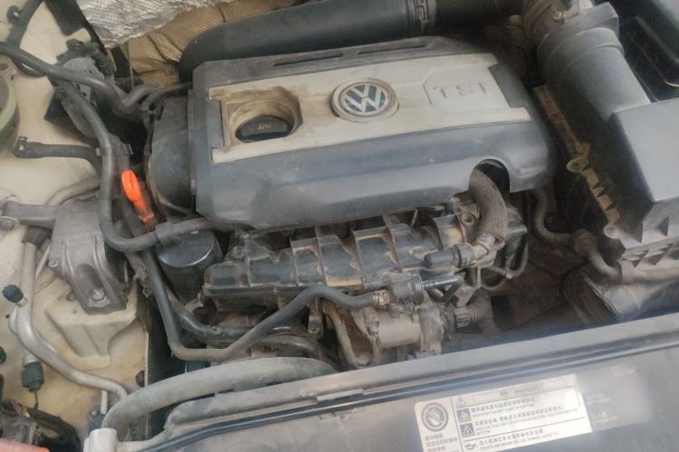 Used Volkswagen Tiguan 2010 1.8TSI Automatic All-Wheel-Drive Elite Edition Engine Bay