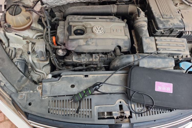 Used Volkswagen Tiguan 2010 1.8TSI Automatic All-Wheel-Drive Elite Edition Engine Bay