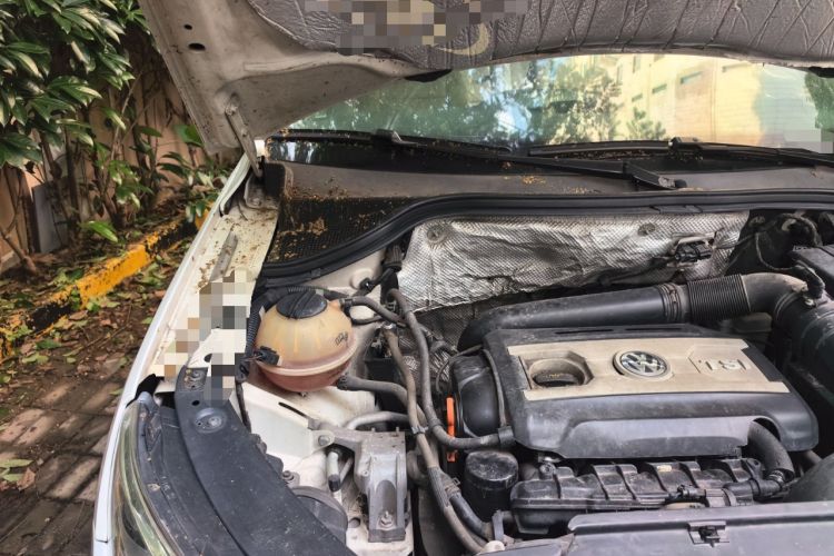 Used Volkswagen Tiguan 2010 1.8TSI Automatic All-Wheel-Drive Elite Edition Engine Bay Right