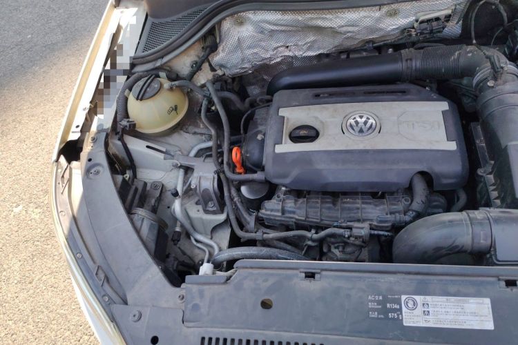 Used Volkswagen Tiguan 2010 1.8 TSI Automatic Two-Wheel Drive Trend Edition Engine Bay Right