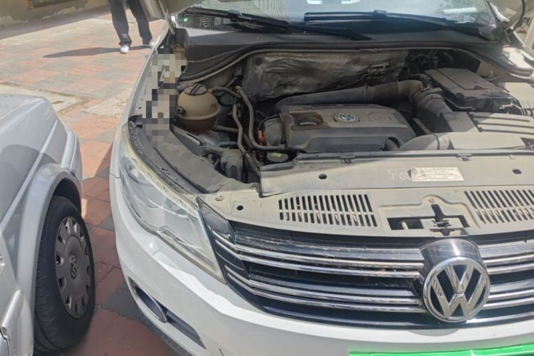 Used Volkswagen Tiguan 2010 1.8TSI Automatic Two-Wheel Drive Elite Edition Engine Bay Right